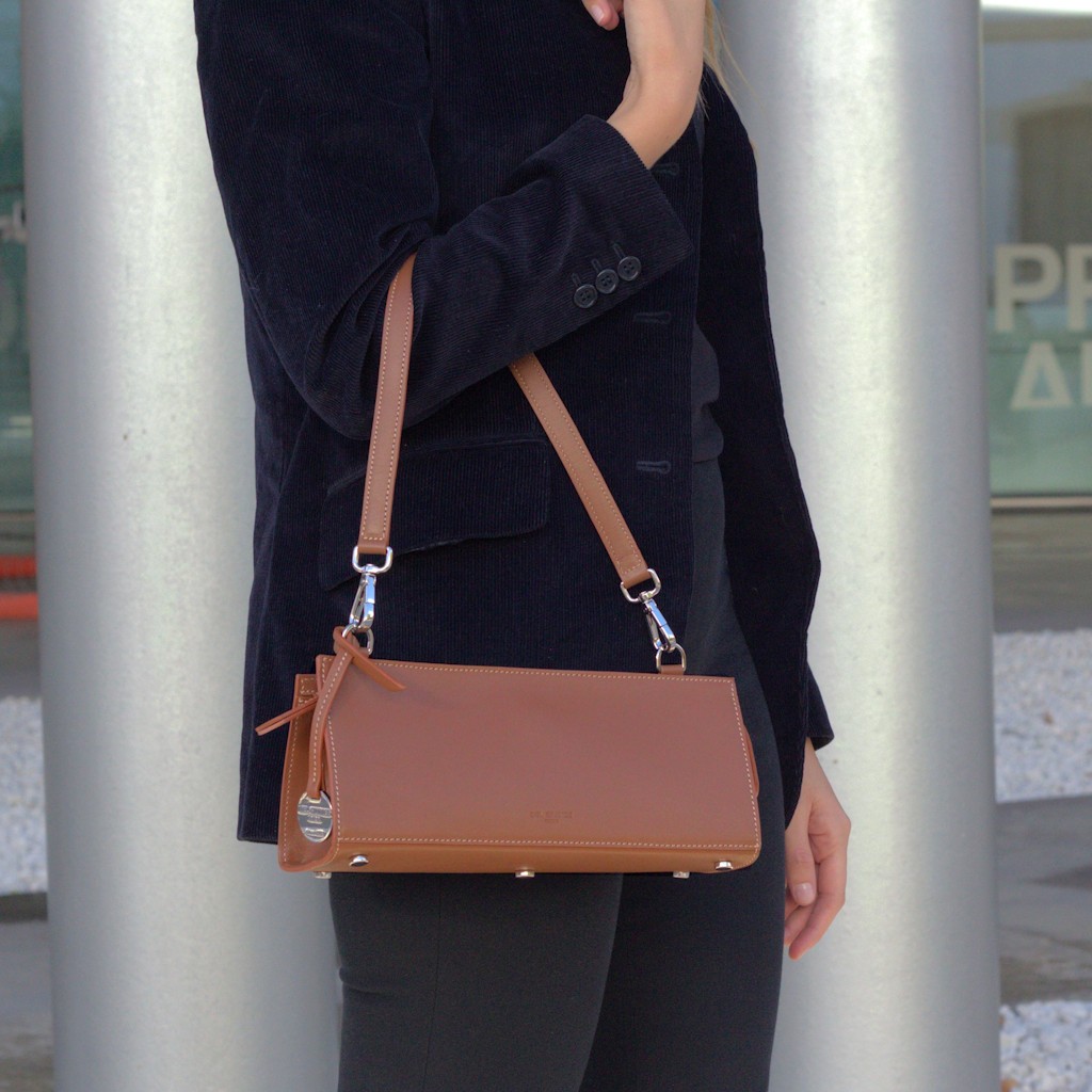 Shoulder Leather Bag Alice in Tan Worn by Women in Maxxi Museum in Rome