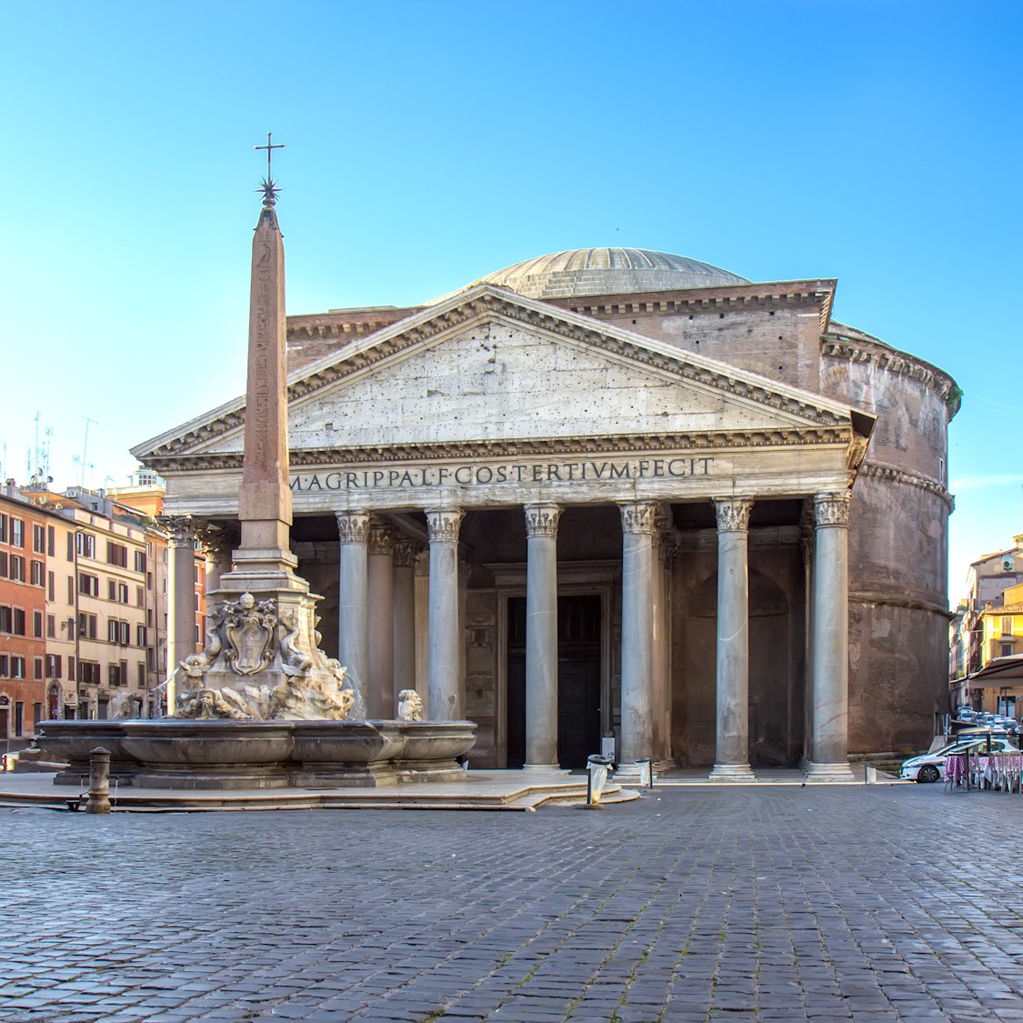Pantheon Tempio storico di Roma vicino a Piazza Navona