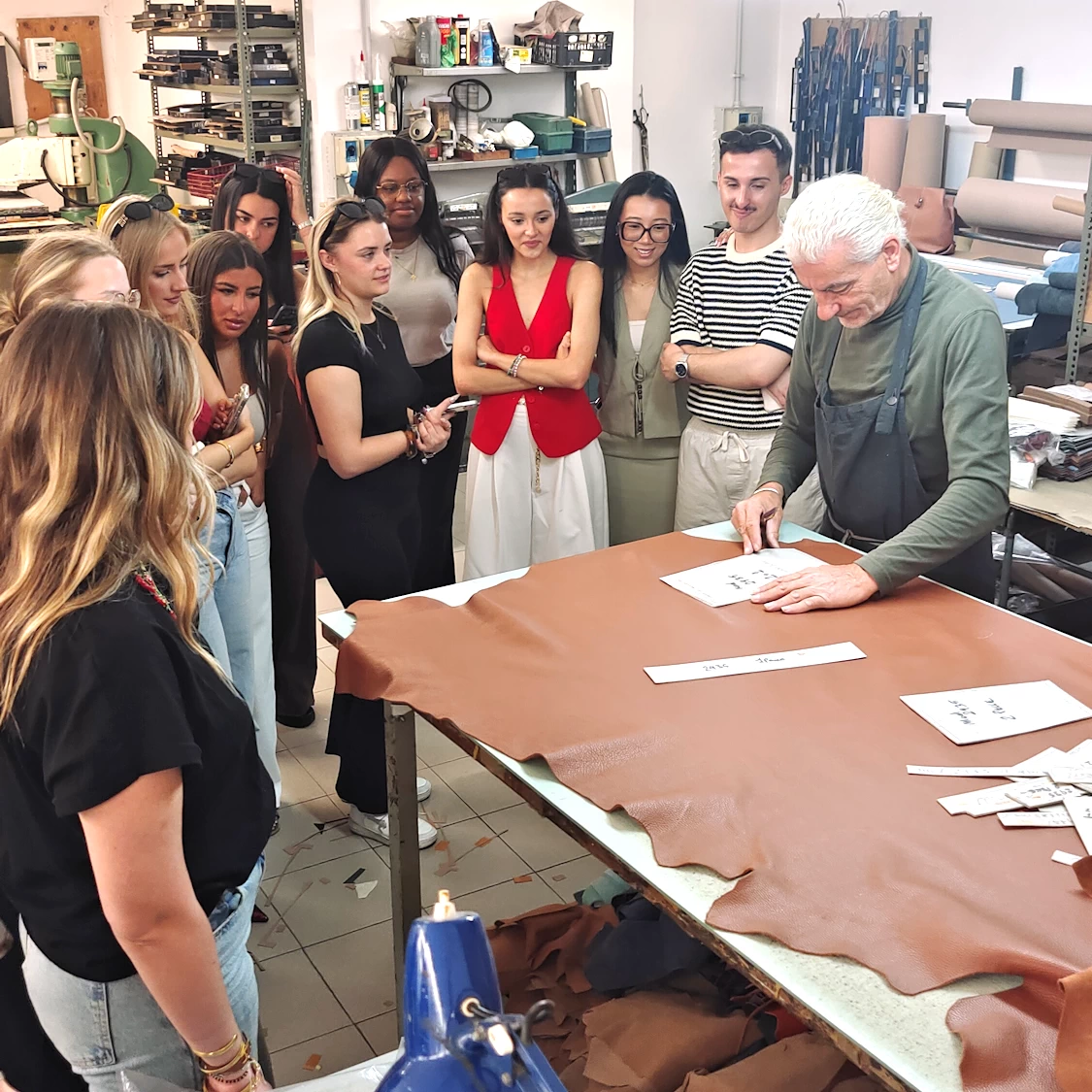 Passion and precision: leathercraft in action – Rome experience of leather crafting at Del Giudice workshop