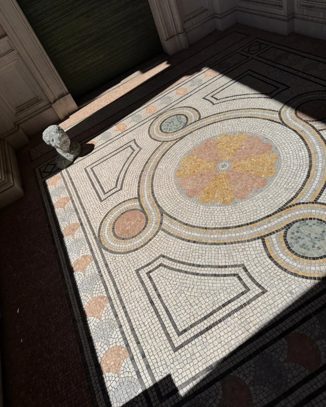 Rome in the details.
A quiet corner, a mosaic floor, a blade of sunlight.
.
.
.
#italianleatherbags #handmadeleatherbag #madeinitaly #leathercraft #craftsmanship #leatherbag #leathershoproma #handleatherbag #leathershop #rome