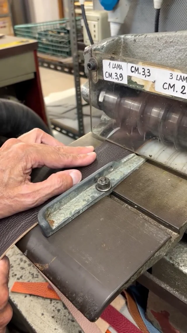 One step at a time.
A glimpse into the making of our leather belts, handcrafted in our workshop in Rome.
.
.
.
#italianleatherbags #handmadeleatherbag #madeinitaly #leathercraft #craftsmanship #leatherbag #leathershoproma #handleatherbag #leathershop #rome